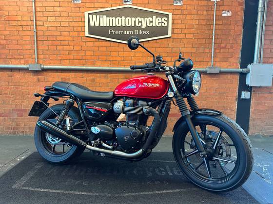 TRIUMPH STREET TWIN TRIUMPH STREET TWIN